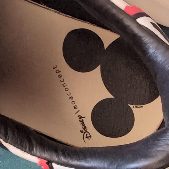 NWT- Brand New never worn moaconcept Disney shoes - Picture 7 of 7